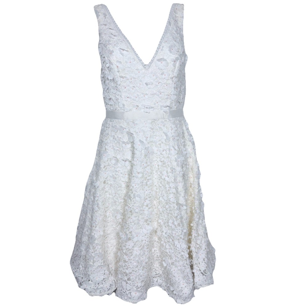 db Studio Floral Appliqué Lace Dress Womens Size 0 White Petal Fit & Flare Bride